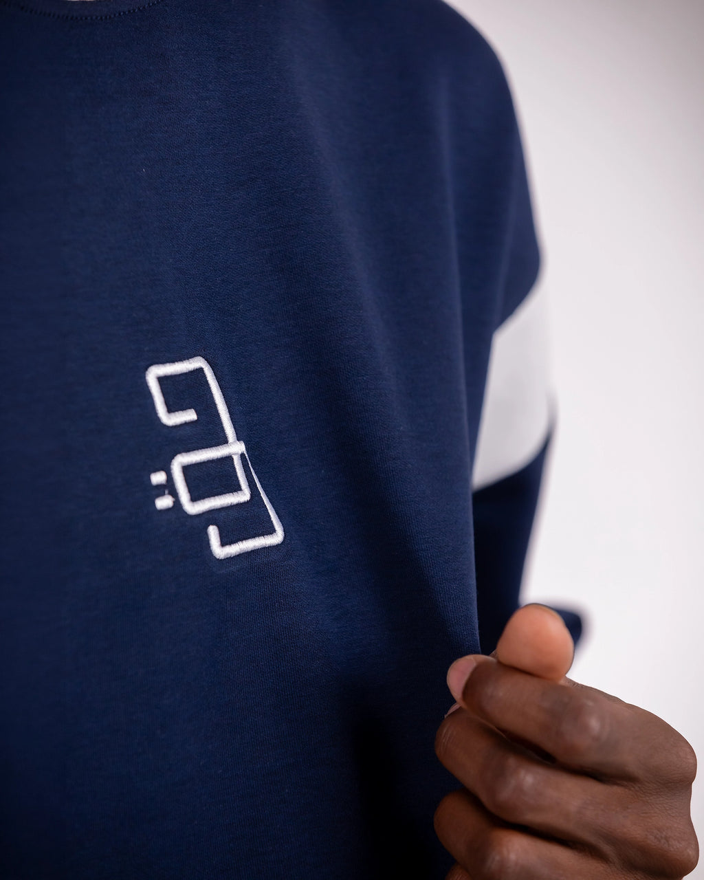 HAQ Shoulder Stripe– Navy
